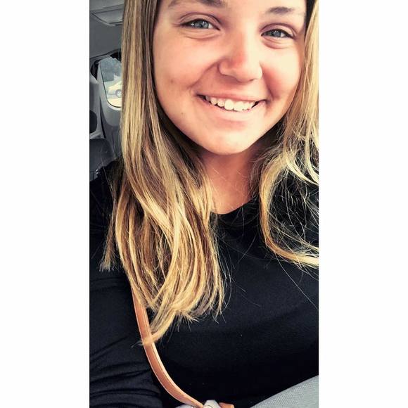 Meet your Posher, Julia - Picture 1 of 1