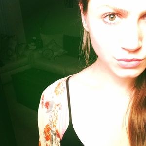 Meet your Posher, Becca