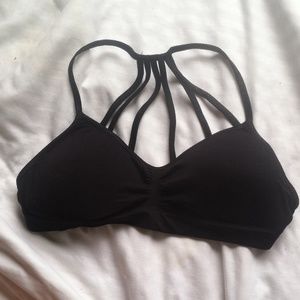 Black strappy bra 💗
