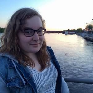 Meet your Posher, Lauren