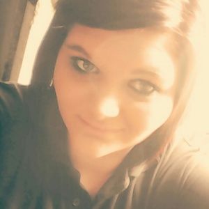 Meet your Posher, Corina