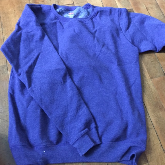 Hanes crew neck