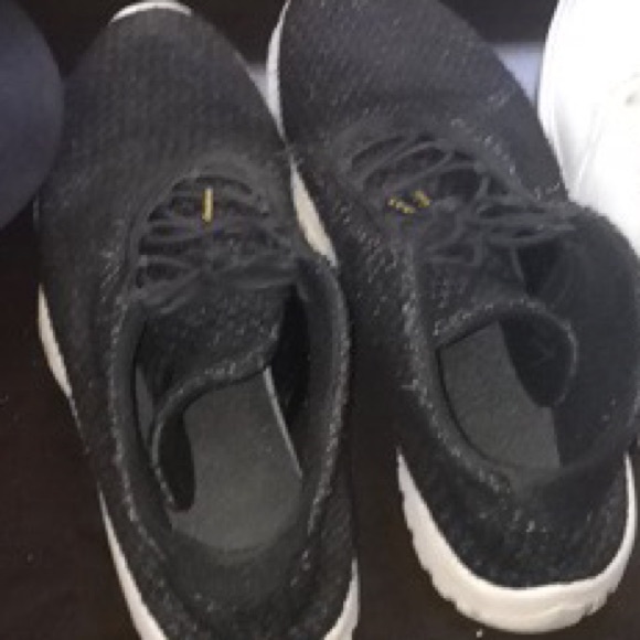 Lebron 12 lows and Jordan future - Picture 2 of 2