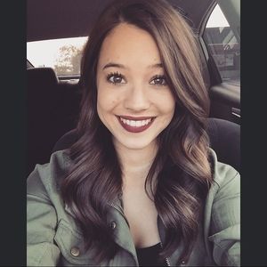 Meet your Posher, Kayla