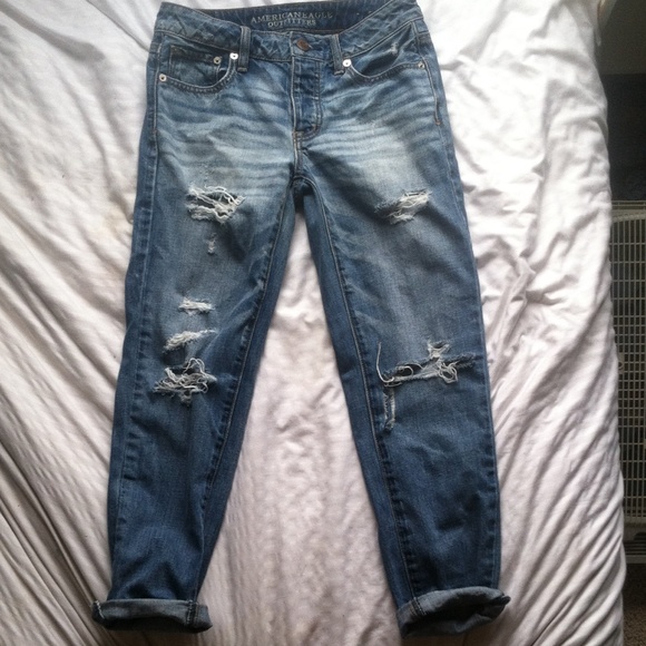 High waisted boyfriend jeans!