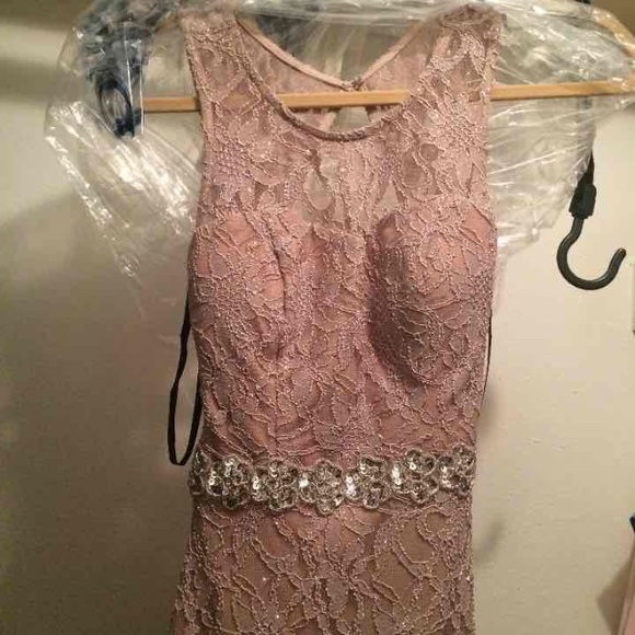 Lace nude / taupe formal dress - Picture 4 of 4