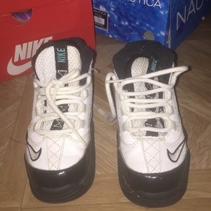 Toddler nike  size 9c used in great condition
