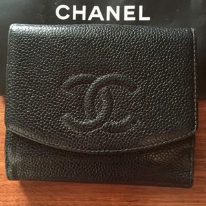 CHANEL Caviar Leather Bifold Wallet