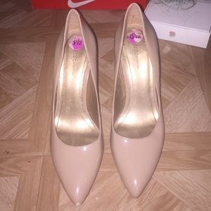 BCBG heels