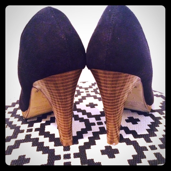 Black Almond Toe Platform High Heels - Fioni