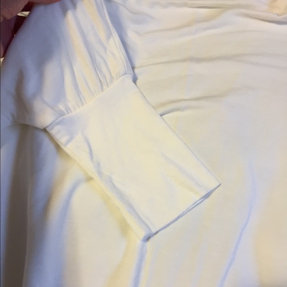 For Courtney ๐ Lovely Ivory top๐ - Picture 3 of 4