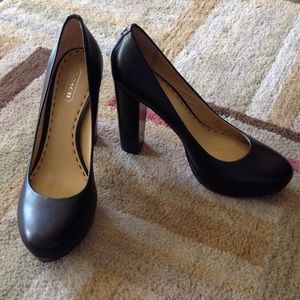 Classic Coach Black Pump
