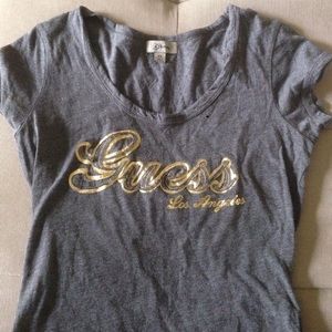 Barely worn Guess tshirt