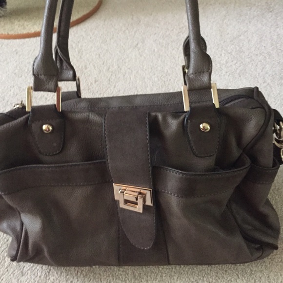 SOLD. Taupe everyday handbag with storage!!