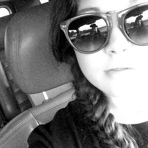 Meet your Posher, Hailey