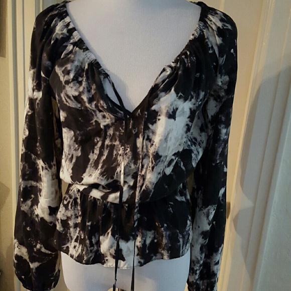 Michael Kors Tops - Michael Kors Tie peasant blouse S/P