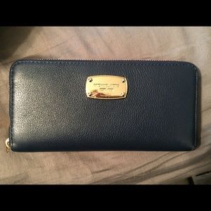 MICHAEL KORS Jet Set Navy Leather wallet