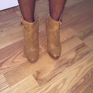 Lucky brand ankle boots