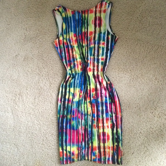 Dress - Picture 3 of 3