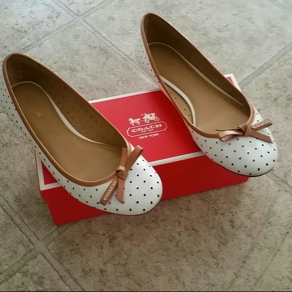 Coach flats authentic