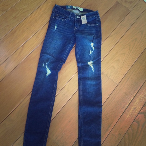 BRAND NEW HOLLISTER JEANS