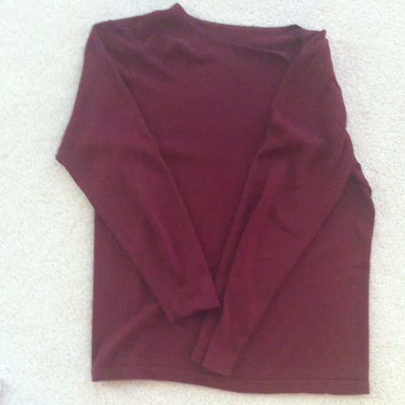 ‼️CUTE LIGHTWEIGHT MAROON SWEATER‼️ - Picture 1 of 3