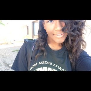 Meet your Posher, Khara