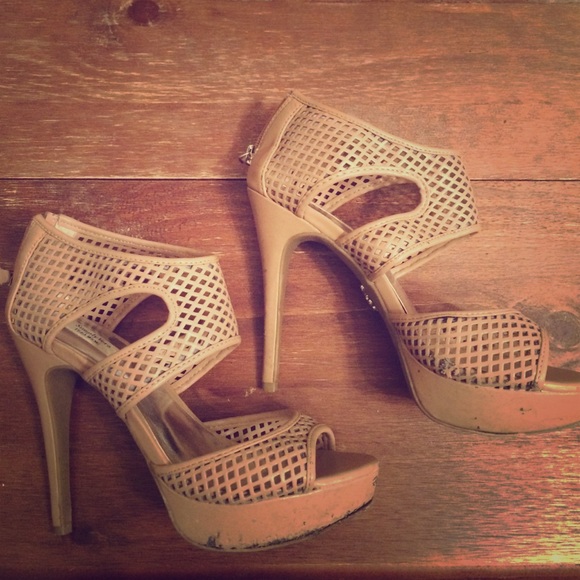 Simply Vera Vera Wang heels