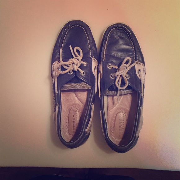 Navy Sperrys