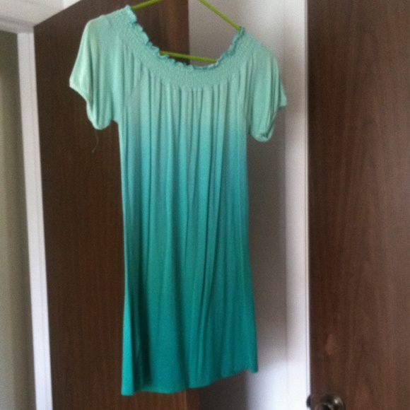 Guess Jewel Neck Top