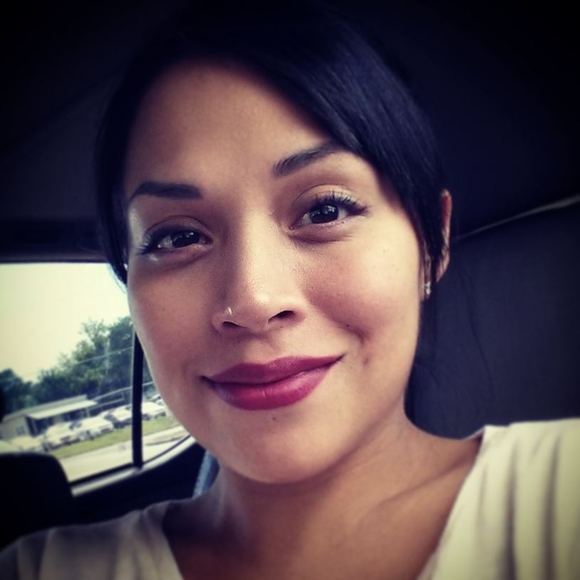 Meet your Posher, Felicia