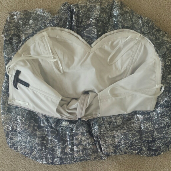 BCBGMaxAzria Sweetheart Neck Gown - Picture 3 of 4