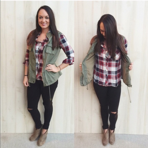 ❗️Sold out❗️OLIVE MILITARY VEST🍂 - Picture 2 of 3