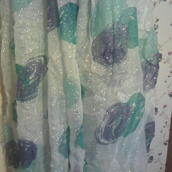 Scarf - Picture 2 of 2