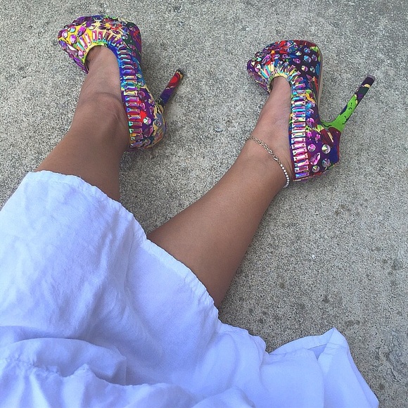 24HR SALE❗️Steve Madden crystal floral pumps - Picture 4 of 4