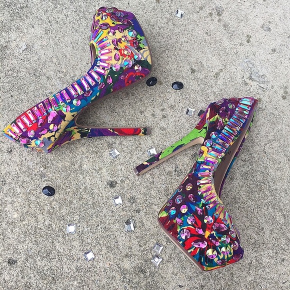 24HR SALE❗️Steve Madden crystal floral pumps - Picture 3 of 4