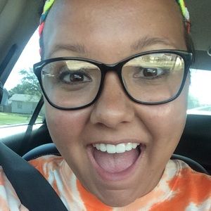 Meet your Posher, Haylee