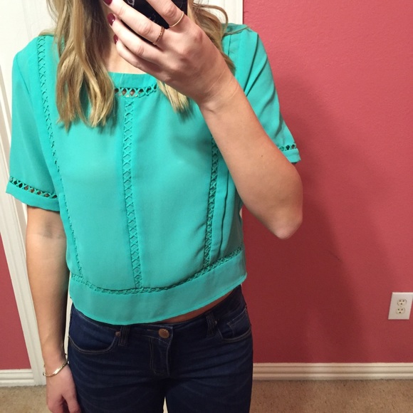SOLD • Turquoise Crop • - Picture 2 of 4
