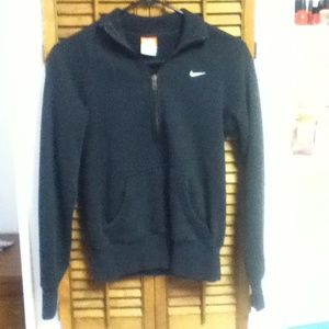Black Nike pullover