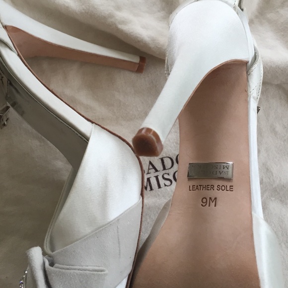 Badgley Mischka Embellished Ankle Strap Pump - Picture 4 of 4