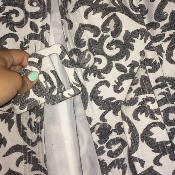 NWT Pattern Trench Coat - Picture 2 of 4