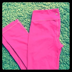 Size 4 hot pink lulu pants