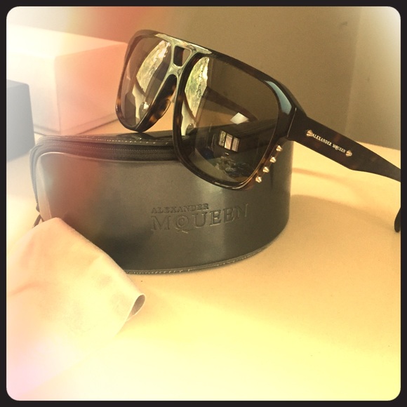 ALEXANDER MCQUEEN - AVIATOR - SUNGLASSES