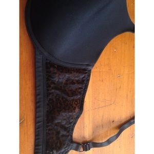 Black lace lightly lined bra