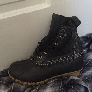 Black leather bean boots