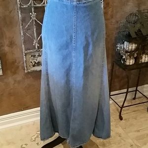 Light denim skirt 24 W