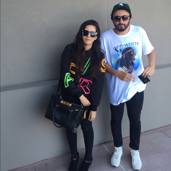 Meet your Posher, Megan - Picture 2 of 3