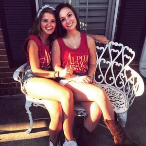 Meet your Posher, Hayley