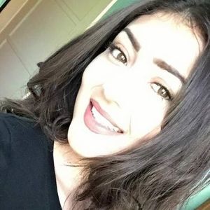 Meet your Posher, Alejandra