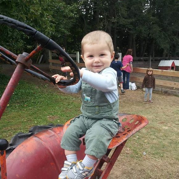 Meet your Posher, Jessica - Picture 1 of 1